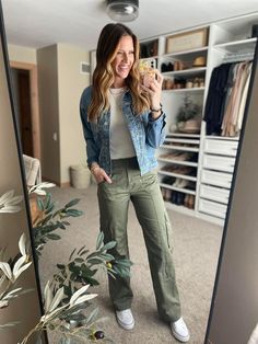 Women’s Relaxed Fashion, Outfits To Go With Green Cargo Pants, Womens Outfits With Cargo Pants, Cute Casual Outfits Cargo Pants, Womens Green Cargo Pants, Black Cargo Pants Outfit Business Casual, Cargo Pants Outfit Hiking, Cargo Pants Mom Outfit, Wide Leg Utility Pants Outfit