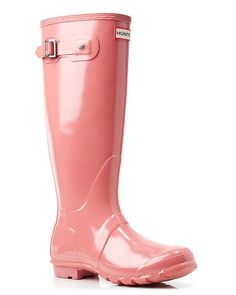 light pink hunter rain boots! They're finally back in stock too! Pink Hunter Rain Boots, Fun Shoes, Hunter Rain Boots, Pink Boots, Women Hunters, Rubber Boots, Duck Boots, Cat Wallpaper, Crazy Shoes