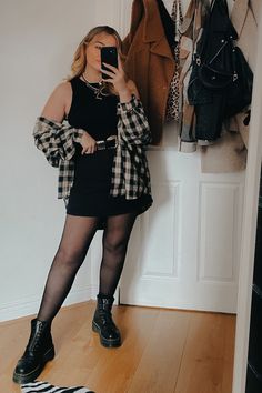 Pub Look For Women, Casual Fall Going Out Outfits, Edgy Dress Outfit Casual, Llymlrs Outfit, Casual Going Out Outfit Plus Size, Plus Size Night Outfits, Cute Edgy Outfits Plus Size, Plus Size Outfits With Doc Martens, Plus Size Going Out