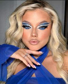 Glam Eye Makeup, Makeup Ojos, Good Makeup, Stylish Makeup, Makeup Icons, Makeup Shades, Barbie Makeup, Makeup Artist Tips, Her Makeup