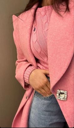 Ralph Lauren Sweater Outfit, Ootd Blazer, Pink Fall, Blazer Pink, Best Winter Outfits, Midi Skirts, Fashion Mistakes, Ralph Lauren Sweater