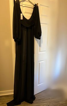 Chiffon robe with train , hands are visible in front with a depo pound back Deep Plunge, Bridesmaids Gifts, Wedding Party, Wedding Inspiration, Chiffon, Train, Gifts, Black