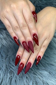 Nail Art Maroon, Matte Maroon Nails, Maroon Acrylic Nails, Maroon Nail Art, Maroon Nail Designs, Emerald Nails, Wine Nails, Maroon Nails, Fall Nail Trends