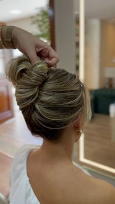 Easy Updos, Hair Due, Cute Hairstyles, Wedding Hairstyles, Hair Makeup, Makeup, Hair Styles, Hair, Instagram