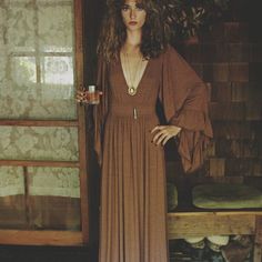 Stile Hippie Chic, Looks Hippie, Look Boho Chic, Estilo Hippie, Plunge Dress, Bohol, 70s Dress, Grunge Goth