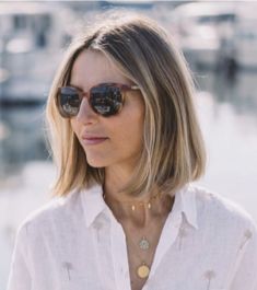 Celebrity Lob Haircut, Bluntcut Bob Balayage, Scandinavian Haircuts, Straight Hair Bob Shoulder Length, Light Bob Haircut, Blonde Bob With Roots, Celebrity Bob Hairstyles 2023, Bronde Bob Straight, Spring Hair Color Ideas For Blondes Short Hair