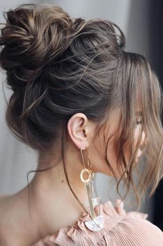 March Hairstyles, 2024 Braids, Wedding Hair Front, Wedding Bun, Messy Wedding Hair, Wedding Bun Hairstyles, Hairstyles 2024, Boho Styl, Hairdo Wedding