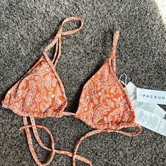 Pacsun X Rhythm Bikini Top Size Medium Adjustable New With Tags Great Quality Pacsun Swim, Summer Fits, Orange White, Pacsun, Summer Time, Color Orange, Womens Swim, Bathing Suits, Swimming