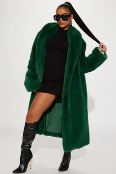 Mari Faux Fur Coat - Hunter Long Dress Coats For Women Classy, Plus Size Coats For Women Winter, Women’s Coats, Winter Attire For Women, Fur Outfits Women, Fall Fashion Trends 2024, Trench Jacket Outfit, Fur Jackets For Women, Dress Coats For Women