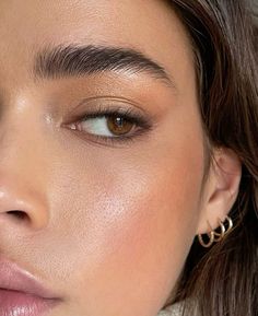 Simple Eye Makeup Without Eyeliner, Light Brown Skin Makeup, Wedding Makeup Natural Brown Eyes, Soft Brown Makeup Look, Subtle Glam Makeup, Neutral Eye Shadow, Beauty Make-up, Nude Makeup