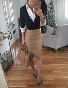 Instagram Lately + Favorite San Diego Eats | Extra Petite | Bloglovin’ Interview Outfit Professional, Professional Interview, Classic Work Outfits, Chic Clothing Style, 사진 촬영 포즈, Interview Outfit, A Skirt, Work Wardrobe