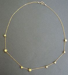 Souhaitant sur un collier étoile Collier or étoile par Muse411 #jewelrynecklaces Elisa Necklace, Star Necklace Gold, Body Chains, Kaia Gerber, Diy Schmuck, Jewelry Inspo, Dainty Jewelry, Pretty Jewellery, Star Necklace