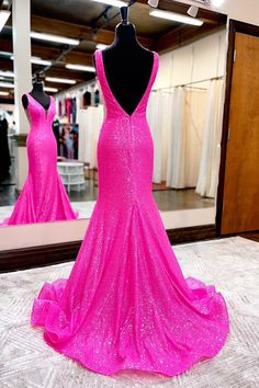 Rochie de bal de sirenă roz roz cu tren watteau Pink Mermaid Prom Dress, Gala Dresses Elegant, Pink Mermaid Dress, Pink Prom Dresses Mermaid, Sparkly Formal Dress, Mermaid Gown Prom, Prom Dress With Train, Sparkly Prom Dress, Mermaid Prom Dress