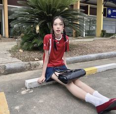 Chinese Summer Fashion, Summer Outfits Aesthetic Korean, Halloween Outfits Simple, Summer Asian Outfits, Acubi Summer Outfits, Summer Outfits Korean Street Style, Chinese Fashion Aesthetic, Asian Summer Outfits, Streetwear Skirt Outfit