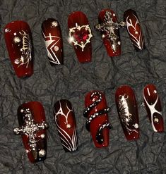 Red Nails Goth, Grunge Valentines Nails, Red N Black Nails, Red Grunge Nails, Red And Black Almond Nails, Red Gothic Nails, Red And Black Nails Ideas, Romantic Goth Nails, Red Goth Nails