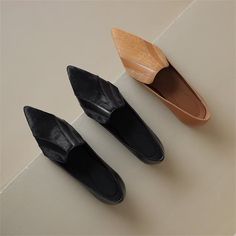 Step into sophistication with these elegant slip ons. Crafted from genuine cow leather, these flats feature a pointed toe design that adds a touch of refinement to any outfit. With a comfortable 2cm heel height and a luxurious sheepskin insole, these slip ons are the perfect combination of style and comfort. Elevate your wardrobe with these timeless classics. Slip-on Pointed Toe Flats For Fall, Brown Pointed Toe Slip-ons For Office, Elegant Pointed Toe Slip-on Flats For Work, Chic Pointed Toe Slip-ons With Leather Sole, Elegant Pointed Toe Flats For Workwear, Elegant Pointed Toe Flats For Work, Elegant Brown Pointed Toe Flats For Spring, Faux Leather Flat Heel Slip-ons For Work, Chic Low Heel Flats For Business