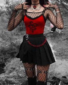 Modern Gothic Aesthetic Clothes, A7x Concert Outfit, Rave Outfits For Women, Alternative Rock Outfits, Egirl Outfits Aesthetic, Japanese Last Names, Mehndi Beautiful, Goth Gifts, Gothic Mode