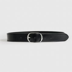 Go for a belt that suits your lifestyle with this elevated basic, the ultimate sophisticated leather staple. Expand your vision of iconic luxury by finishing any look with our genuine leather belt, elegantly completed with a metal buckle. Modern Belts With Rectangular Buckle For Formal Occasions, Modern Belts With Rectangular Buckle For Business, Modern Leather Belt Buckles, Business Leather Belt Buckles With Metal Pin, Modern Leather Belt Buckles For Office, Leather Belt Buckles With Metal Pin For Business, Classic Removable Belt With Rectangular Buckle, Classic Business Belts With Metal Pin Buckle, Classic Belt Buckle With Metal Pin For Business