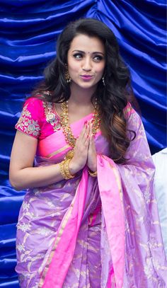 Trisha Krishnan Saree Bollywood, Wedding Saree Collection, Indian Saree Blouse, Saree Trends, Stylish Sarees, Natalie Portman, Saree Look, Fancy Sarees