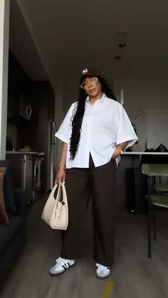 Pant Suits For Women With Sneakers, Black Woman Formal Outfit, Casual Chic Outfits Black Women Plus Size, Black Outfit Pop Of Color, Modest Sneaker Outfits, Office Outfits Women With Sneakers, London Style Women Summer, Mid Size Black Women Outfits, Faceovermatter Outfits