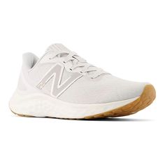 Cute Pumps, New Balance White, New Balance Fresh Foam, Athletic Style, New Balance Women, Fall Accessories, Gym Shoes, New Balance Shoes, School Shoes