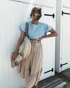 gingham skirt Elegantes Outfit Damen, Gingham Skirt, Mode Casual, Work Outfits Women, Waltz, Mode Inspiration, Spring Summer Outfits, Colorful Fashion