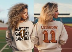 Football Mom Outfits Fall, Football Gf, Football Mom Outfit, Sports Mom Outfit, Cheer Team Shirts, Football Hoodies, Mom Outfits Fall, Senior Football