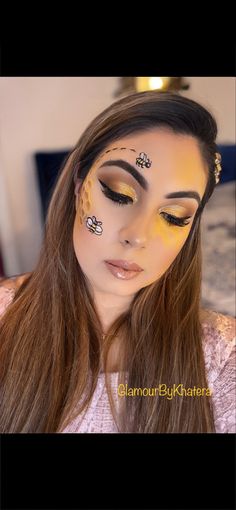 Queen Bee Makeup Halloween, Honey Makeup Halloween, Honey Bee Face Painting, Bumble Bee Face Makeup, Honey Costume Diy, Bumble Bee Halloween Makeup