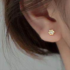 These Tiny Flower Stud Earrings will be your new favorite earrings. They have just the right amount of sparkle and are perfect to match your everyday wear. DETAIL FEATURES Gold vermeil -or- sterling silver studs Stud Earring Width- 5mm 3mm cubic zirconia Come as a pair Backing included Safe for sensitive skin & shower safe Simple Studs Gold Indian, Cute Gold Earrings Studs, Mini Earrings Studs, Mini Earrings Gold, Earring Studs Gold, Earring Tops Design, Second Tops Earrings Gold, Small Earrings Gold Studs, Gold Small Earrings Studs