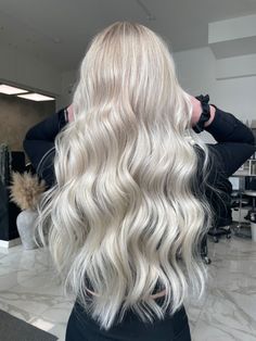 PU Seamless Clip In Moresoo White Blonde Silky Real Human Hair Extensions (#60A) Platnomblonde Hair, Clean Blonde Hair, Icy Ash Blonde Hair, Icy Platinum Blonde Hair, Long Platinum Blonde Hair, Blonde Platinum Hair, Platinum Blonde Hair Extensions, Hair Tape In Extensions, Cool Blonde Hair Colour