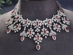 Modern Diamond Jewelry, Jewel Drawing, Big Necklace, Pakistani Bridal Dresses, Engagement Ideas, Diamond Necklaces