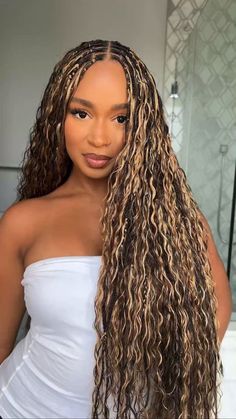 Boho Braids Color Ideas, Blonde Bora Braids, Bora Bora Braids Blonde, Tropical Braids, Miami Braids, Different Curl Types, Blonde Boho Braids, Bora Braids