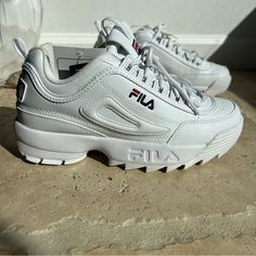 Fila Disruptor Ii Sneakers In White. Size Is 7y. Brand New, Never Worn. Fila Disruptor, Sketchers Shoes, Fila Disruptors, Womens Shoes Sneakers, Shoes Sneakers, Blue And White, Brand New, Women Shoes, Sneakers