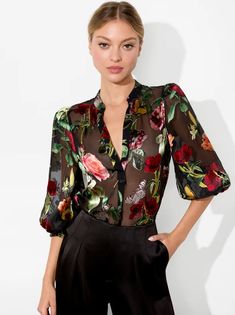 Embrace feminine charm with the SHEILA Blouse featuring delicate floral details. Perfect for both casual and dressed-up looks, this blouse offers a stylish, versatile addition to your wardrobe. A must-have for effortless elegance! Puff Sleeve Tops, Latest Designer Dresses, Tube Tops, Pure Romance, Floral Butterfly, Designer Tops, Crop Top Blouse, Puffed Sleeves