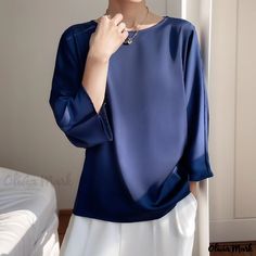 Olivia Mark - Stylish Short-Sleeved Silk Blouse with a Delicate Design and Satin Finish