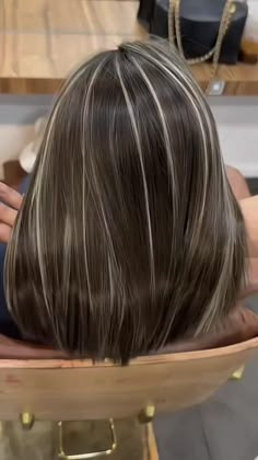 Aprende desde casa colorimetría y obten el color que siempre deseaste ‼️ 👉 ✂️ @colorea.tu.exito 👈👩🏼‍🦱 Síguenos para más tips para ser un experto en tintes, color y cuidado del cabello 👈🏋️‍♀️ - ÚNETE AL RETO Para más tips 👱🏼‍♀️👨🏻‍🦱👇👇👇 👉 ✂️ @colorea.tu.exito 👈👩🏼‍🦱 👉 ✂️ @colorea.tu.exito 👈👩🏼‍🦱 👉 ✂️ @colorea.tu.exito 👈👩🏼‍🦱         Créditos Tiktok nguyenxuanhuu Highlights On Brown Hair Straight, Process Of Evolution, A Bob Haircut, Type 4c Hairstyles, Life In Order, Hair Color Streaks, Dark Hair With Highlights, Brown Hair With Blonde Highlights