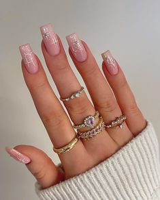 Biab Nails, Coquette Nails, December Nails, Bridal Ideas, Casual Nails, Nails Christmas, Christmas Nails Acrylic, Soft Nails, Sparkle Nails