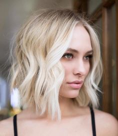 Messy Wavy Hair, Hairstyles For Fine Hair, Textured Haircut, Shaggy Bob, Oval Face Haircuts, Oval Face Hairstyles, Oval Face, Penteado Cabelo Curto, Mid Length Hair