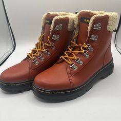 Dr. Martens Women's Combs W Fl Sherpa Fur Lined Lace-Up Boots Size 8 New Without Box See Pictures Girls Combat Boots, Jadon Boots, White Leather Boots, Embossed Boots, Shoes Dr Martens, Dr Martens Womens, Steel Toe Boots, Brown Leather Ankle Boots, Leather Lace Up Boots