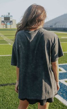 Can't stop, won't stop! This band tee is the perfect comfy, oversized look for any game you attend! Throw this little number on with biker shorts and your favorite boots and you'll be good to go! 

Rosalind is 5'7" and is wearing size small/medium

Savannah is 5'7" and is wearing size large/XL

vintage + washed look


WE ONLY OFFER STORE CREDIT FOR RETURNS! Feel free to email us at orders@shopriffraff.com or DM us with any questions regarding fit, styling, or our return policy in general. Western Tee, Can't Stop Won't Stop, Favorite Boots, Gameday Outfit, Biker Shorts, Band Tees, Tee Shop, Savannah, Savannah Chat