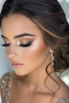 Sparkly Wedding Eye Makeup, Bride Makeup Gold Eyes, Bronze Eye Makeup Wedding, Bridal Makeup Romantic Glam, Wedding Makeup For Bride Blue Eyes, Full Face Bridal Makeup, Day Glam Makeup Looks, Bride Makeup Winged Eyeliner, Christmas Bride Makeup