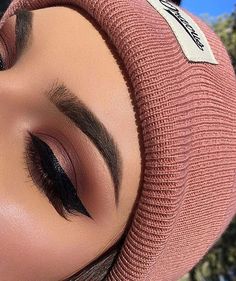 Make Up inspiration to complete your Tobi looks. Shop Tobi.com for fashionable trendy styles for any occasion from festival to prom to weddings and more! Eye Shadow Makeup, Shadow Makeup, Makeup On Fleek, Kiss Makeup, Makeup Goals, Gorgeous Makeup, Love Makeup, Pretty Makeup