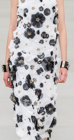 Luxury Summer Embroidered Dress With Floral Applique, Luxury Organza With Floral Embroidery, Luxury Couture Dresses With Floral Embellishments, Luxury Organza Fabric With Floral Embroidery, Manipulating Fabric, Zimmerman Floral Applique Dress, A Level Textiles, Beautiful Clothes, Casual Chic Outfit