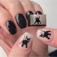 Nail Gothic Ideas, Cat Nail Designs Cute, Cat Acrylic Nails, Emo Short Nails, Anime Nails Ideas, Album Cover Nails, Black Cat Nails, Cat Nail Designs, Kutek Disney