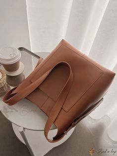 Bird in Bag - Leather Pocket Font Satchel Bag Leather Pocket, Satchel Bag, Save The Planet, Bird In Bag, Bag Bag, Style Elegant, Satchel Bags, Bucket Bag, Leather Bag