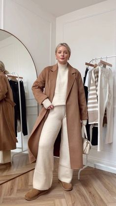 Zara Sets, Beige Winter Outfit, Mango Perfume, Knit Set Outfit, Lounge Set Outfit, Formals Dresses, Sunday Ootd, Camel Outfit, Laura Byrnes