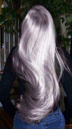 Silver Purple Hair Lavender, Long Silver Hair Aesthetic, Lavender Platinum Hair, Silver Hair Girl Aesthetic, Grey Purple Hair Color, Purple Medium Hair, Purple Platinum Hair, Purple Grey Hair Color, Dark Silver Hair Color