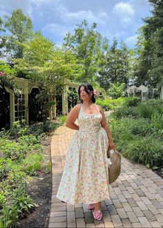 Aesthetic Dresses Plus Size, Plus Size Sundress Aesthetic, Romantic Figure Outfits, Sundresses Plus Size, Milkmaid Dress Plus Size, Milk Maid Dress Plus Size, Summer Sundress Aesthetic, Summer Soft Girl Outfits, Plus Size Coquette Aesthetic