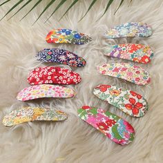 7cm Liberty fabric Snap Clip,Liberty Fabric covered hairpins for girls,Liberty Fabric Hair Acc,Liberty of london Hair Clips, ribbonnkids *Used Original Liberty Fabric* PRICE IS FOR 1 HAIRCLIP, CHOOSE 1 COLOR. The hairclip made from felt, snap clip, covered with Liberty Fabric. Hand covered. * When ordering, please leave your color choices in your checkout notes (See 2nd image above) * Please note that monitors can make colors slightly different than they actually are. Description Material: Liber Hair Bows Diy Ribbon, London Hair, Tassel Crafts, Tassel Keyring, Bows Diy Ribbon, Hobbies To Try, Tassel Jewelry, Tassel Bag, Diy Ribbon