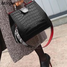 Shipping: Worldwide Express Shipping AvailableDelivery time: 7-15Days Fast ShippingReturns: Fast refund, 100% Money Back Guarantee.Brand Name: DKQWAITHandbags Type: TotesTypes of bags: Handbags & Crossbody bagsMain Material: PULining Material: PolyesterShape: Casual ToteOrigin: Mainland ChinaHardness: HARDPattern Type: SerpentineInterior: Interior Zipper PocketInterior: Cell Phone PocketDecoration: NONEExterior: NONEOccasion: VersatileClosure Type: zipperGender: WOMENStyle: FashionModel Number: Crocodile Handbags, Luxury Tote Bags, Totes Bag, Crossbody Handbags, Handbags Designer, Designer Totes, Fashion Materials, Black Leather Handbags, Designer Shoulder Bags